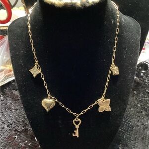 Chic Gold Charm Necklace with Heart and Key